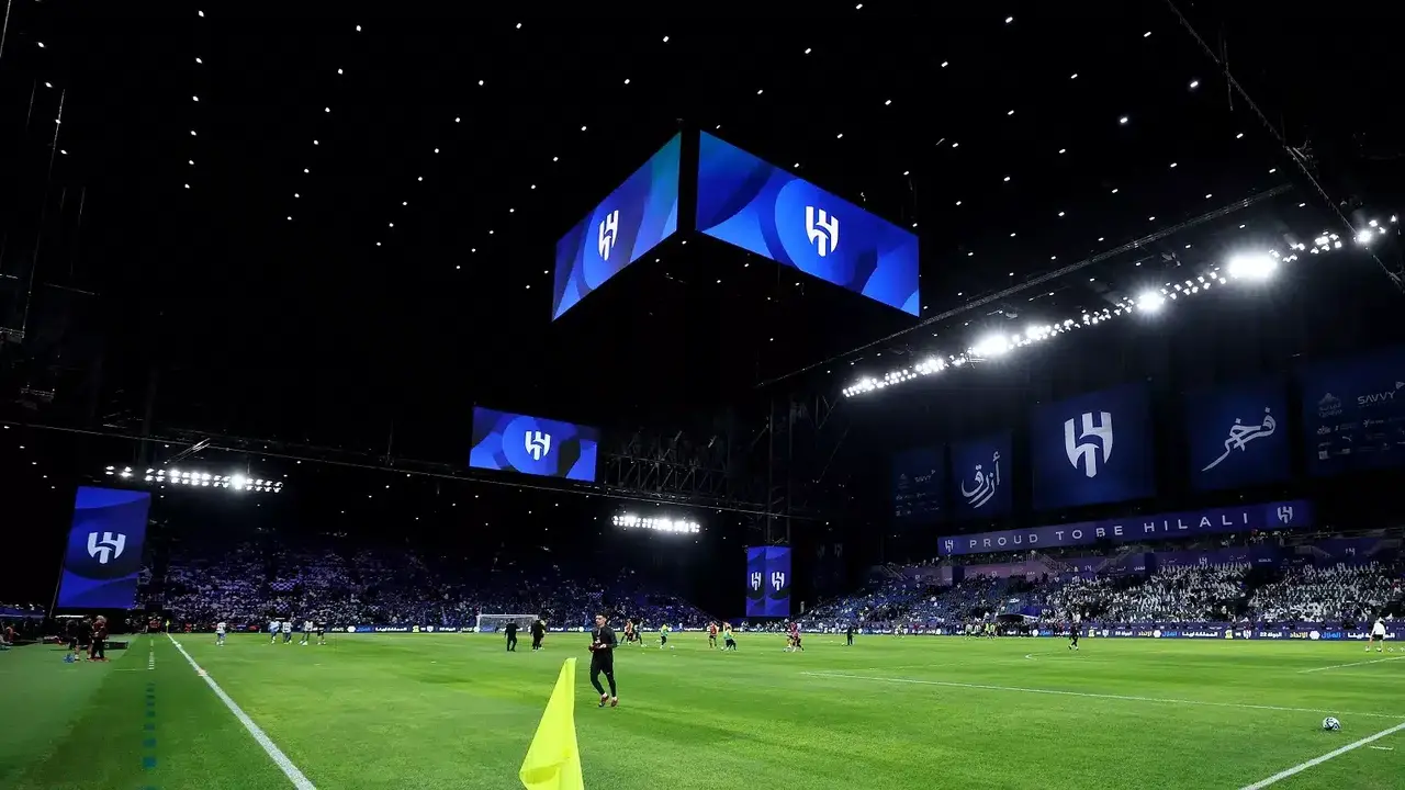 ذا أثليتيك تكشف تفاصيل مثيرة في ملف تعاقد الهلال مع مدير ليفربول